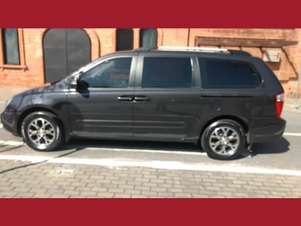 aluguel-mini-van-kia-carnival-van3